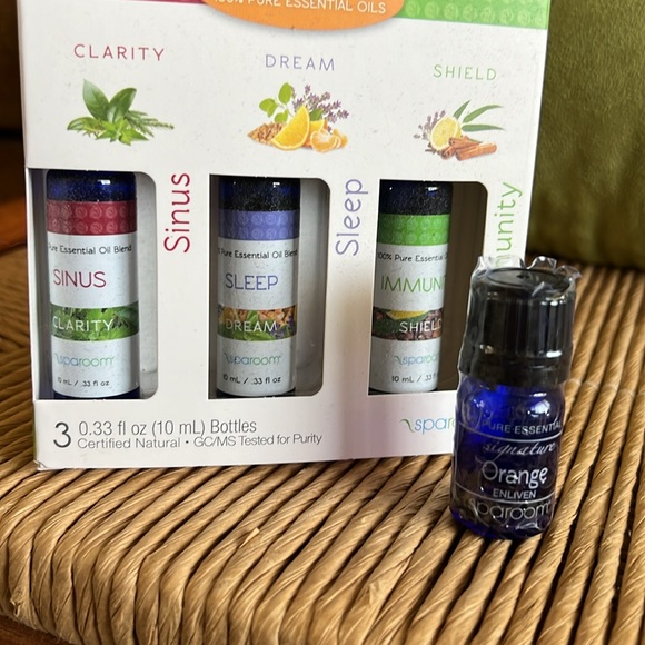 Sparoom Mini Scentifier and Holistic Essential Oils - NIB NWT - Picture 2 of 11